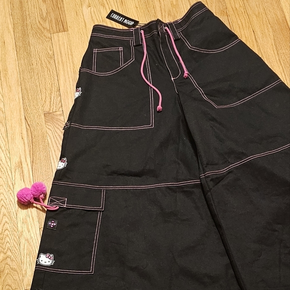 Hello Kitty Phat Pants - Picture 2 of 8